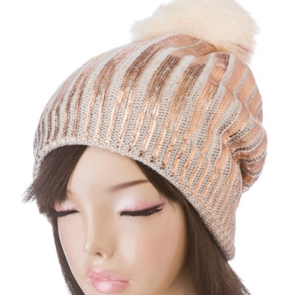 Metallic winter hat - Picture 3 of 8